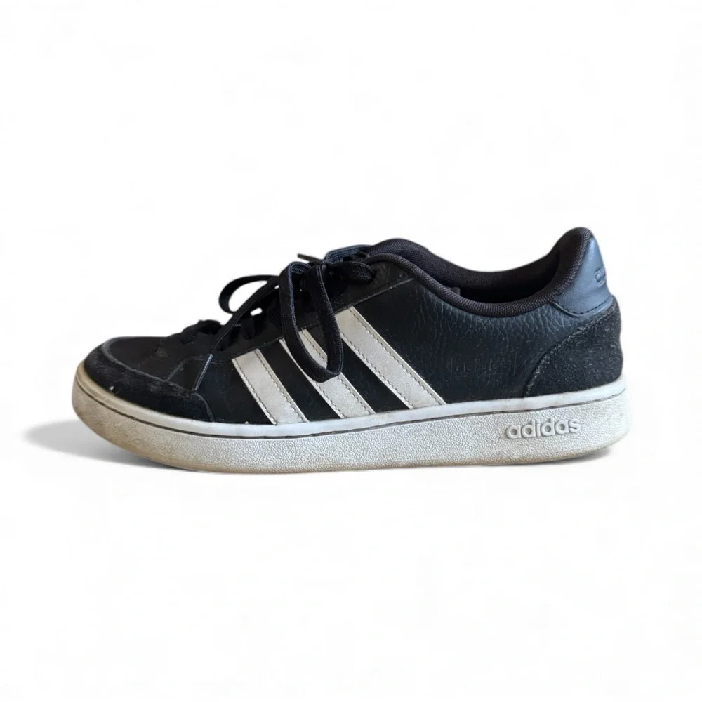Adidas Classic 3-Stripe Low Top Leather Sneakers Retro Streetwear Black 10.5